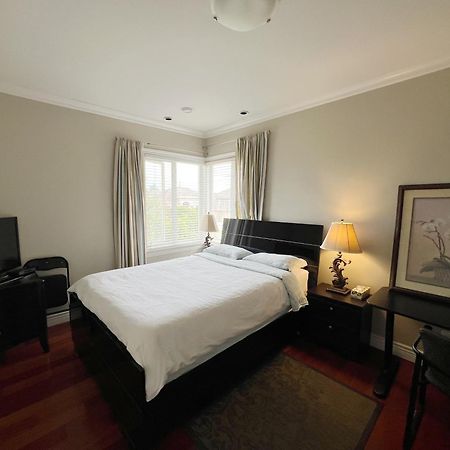 Lucky Room, A Comfortable Bedroom With Private Bathroom Close To Yvr Richmond Exterior foto